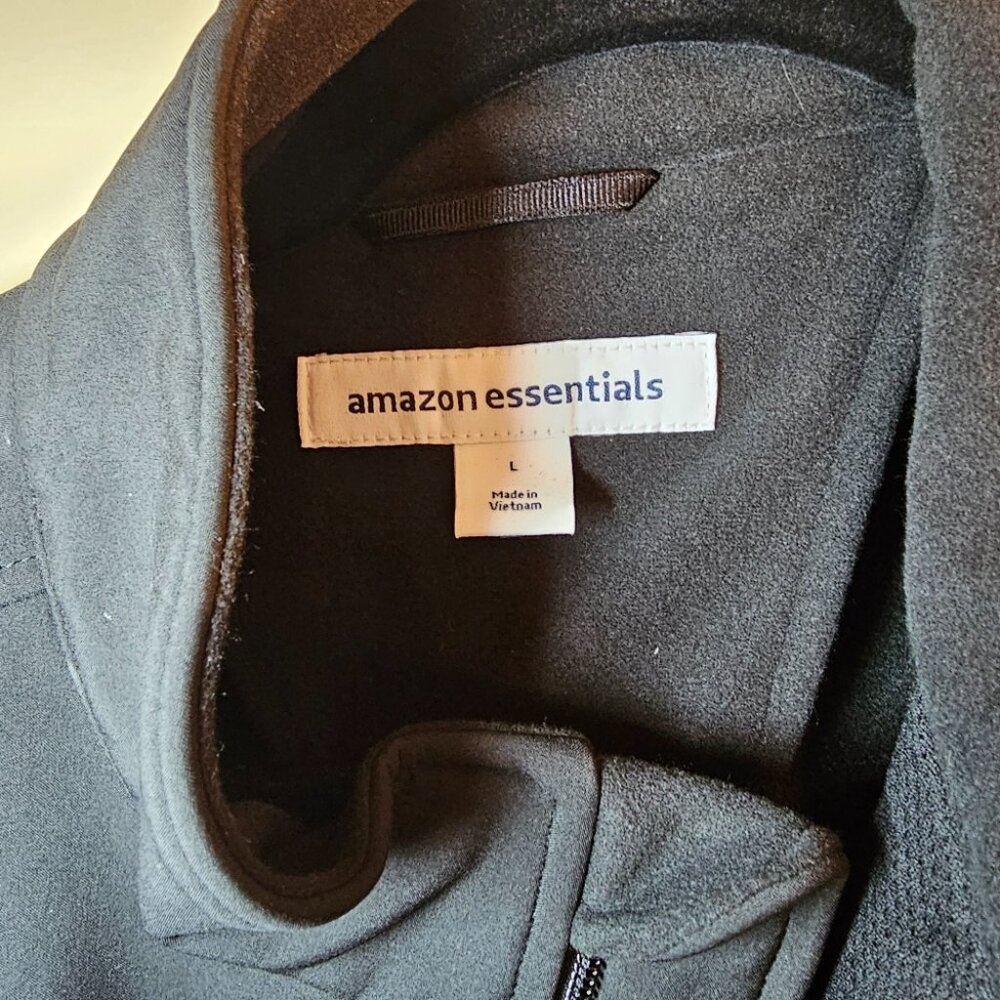 Amazon Essentials Men's Black Large Water-Resistant Soft Shell Jacket - Picture 3 of 4